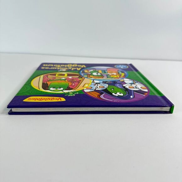 2/$8 VeggieTales-Adventures in VeggieTown-3 Books in 1 (Hardcover) - Picture 10 of 10